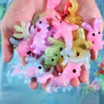 Aqua Fairy Kit de gel d'eau pour enfants, kit de jouets magiques d'elfe d'eau avec 12 couleurs, 18 moules, 6 paquets de poudre magique, créez votre propre kit d'elfe magique, kits d'artisanat d'animaux aquatiques pour enfants