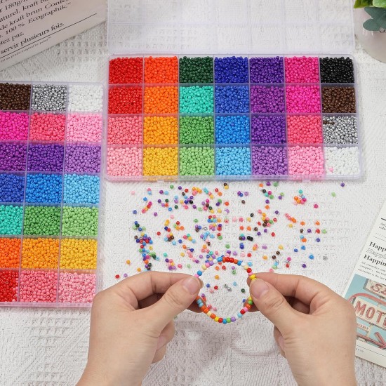 28 couleurs de perles de rocaille de 3 mm, kit de 7 200 perles de rocaille en verre pour la fabrication de bijoux, l'artisanat et la fabrication de bracelets.